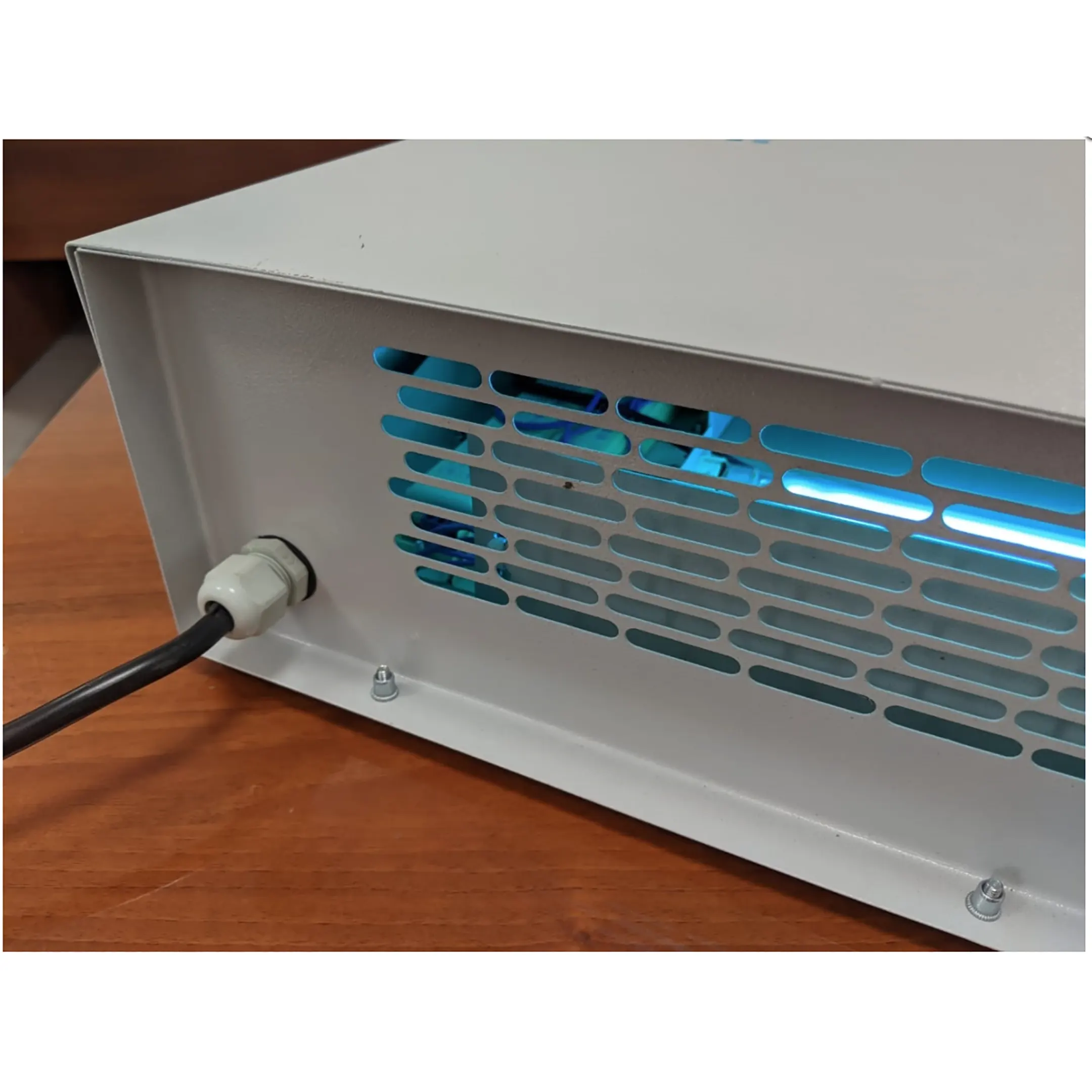 Бактерицидный обеззараживатель - рециркулятор воздуха AirBOX Premium