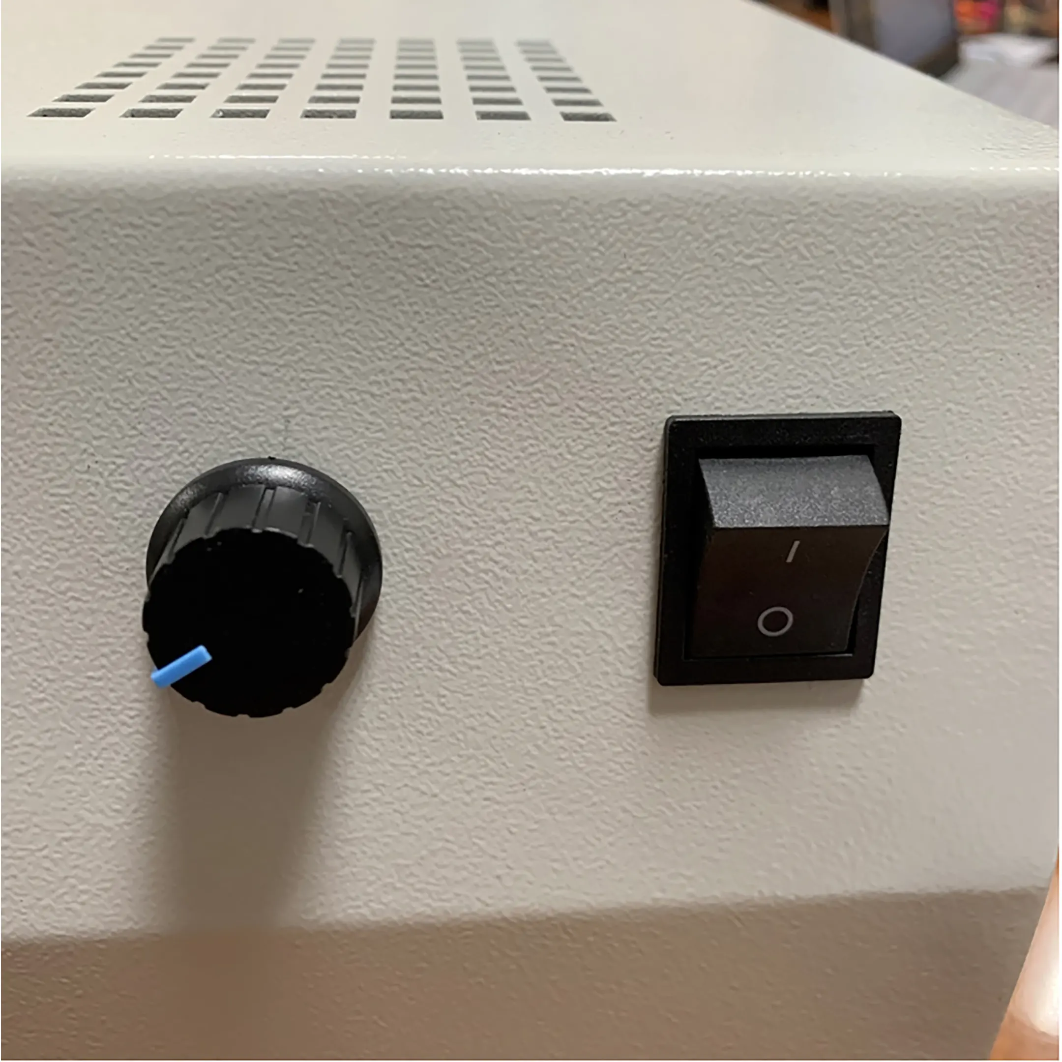 Бактерицидный обеззараживатель - рециркулятор воздуха AirBOX Standart