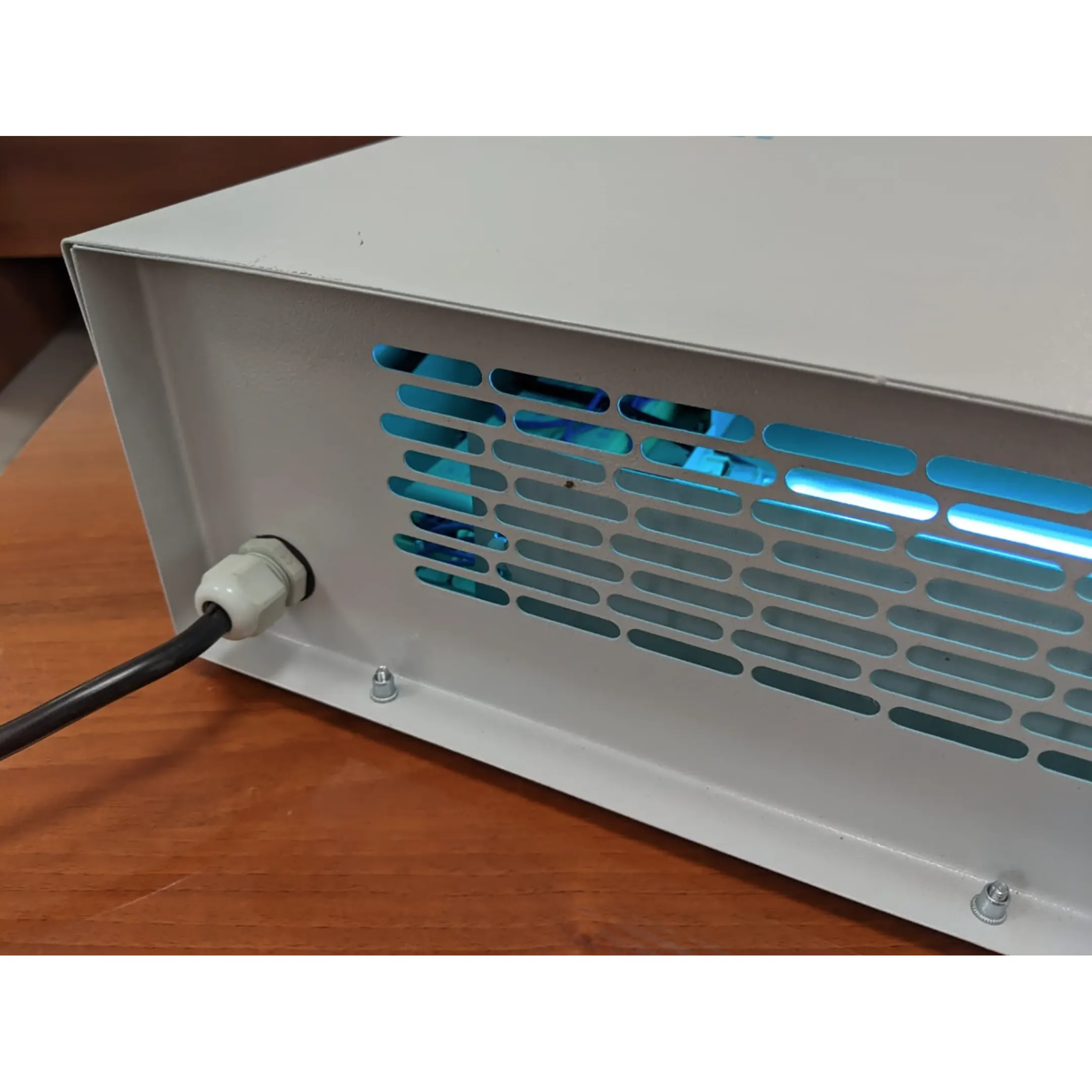 Бактерицидный обеззараживатель - рециркулятор воздуха AirBOX Standart